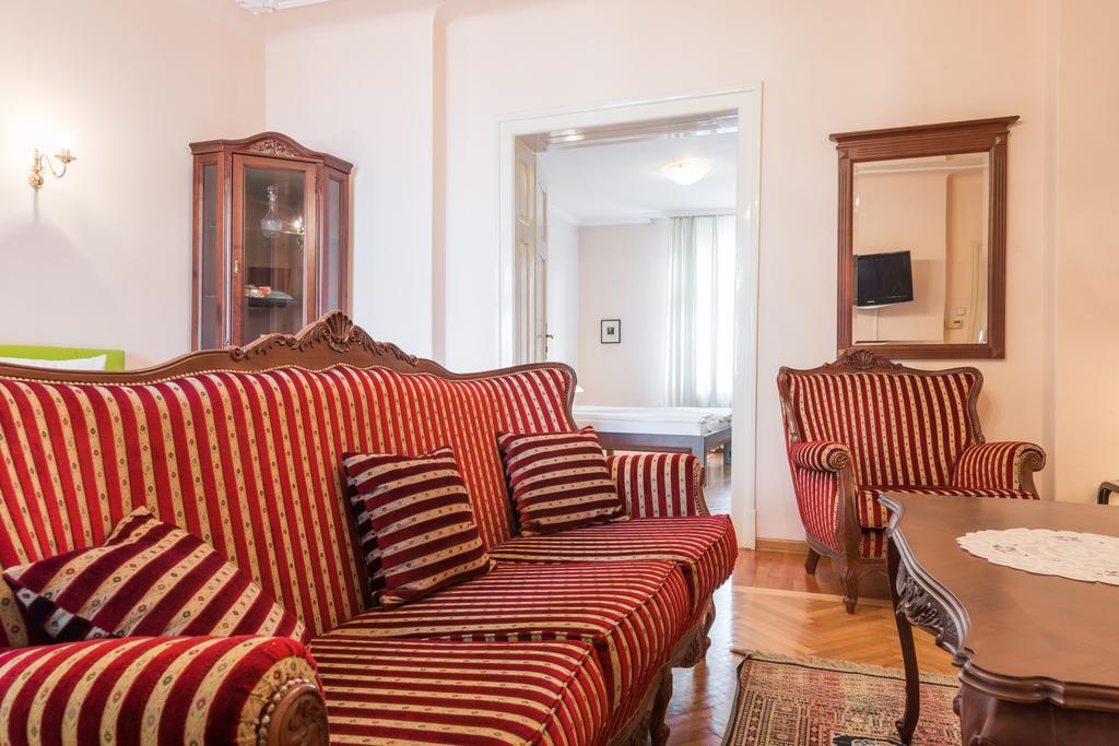 Central Belgrade Apartments 1 Room photo