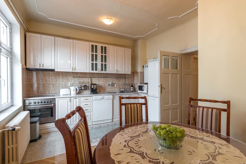 Central Belgrade Apartments 1 Room photo