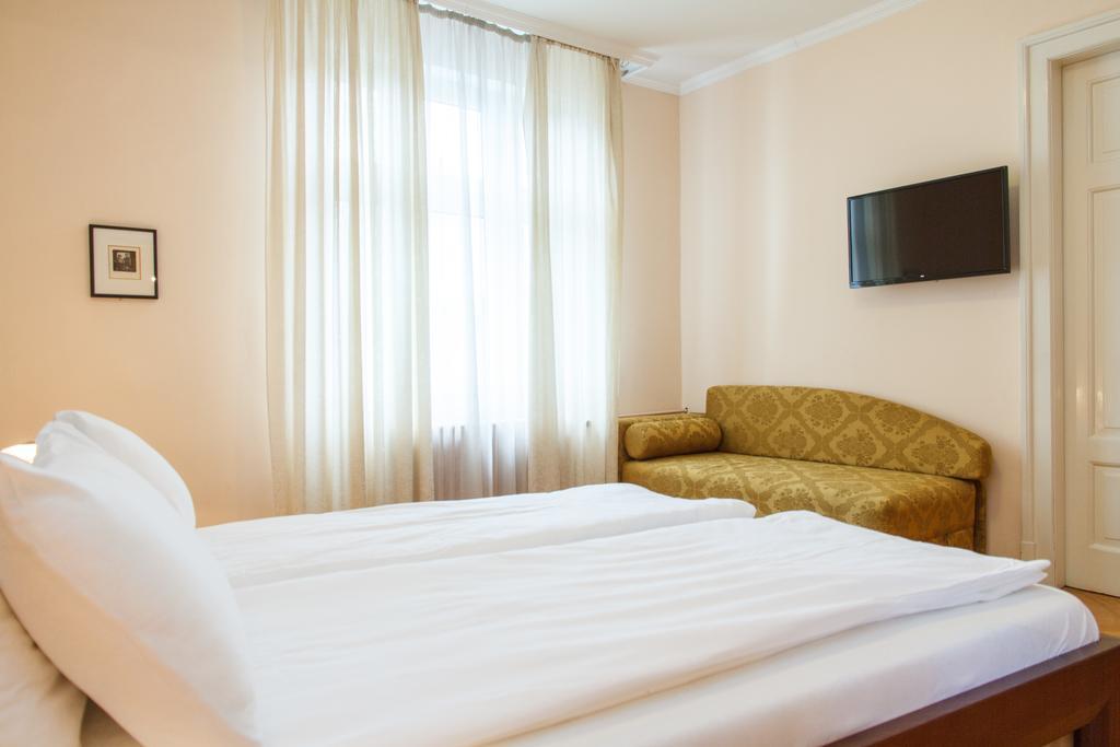 Central Belgrade Apartments 1 Room photo